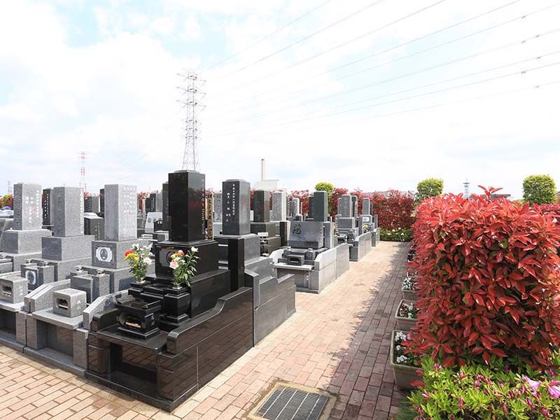 朝霞聖地霊園　日の当たる墓域
