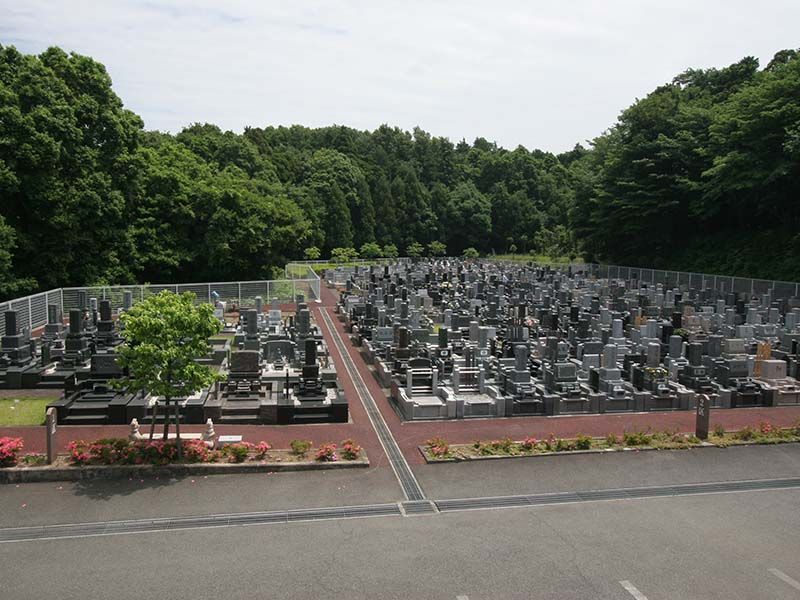県央綾瀬霊園　バリアフリーでお参りしやすい敷地