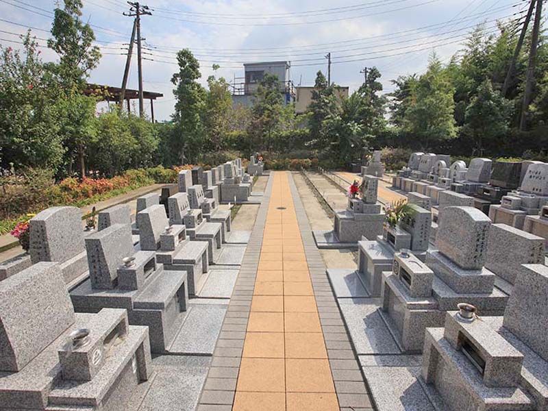 朝霞フォーシーズンメモリアル　区画整理された墓域