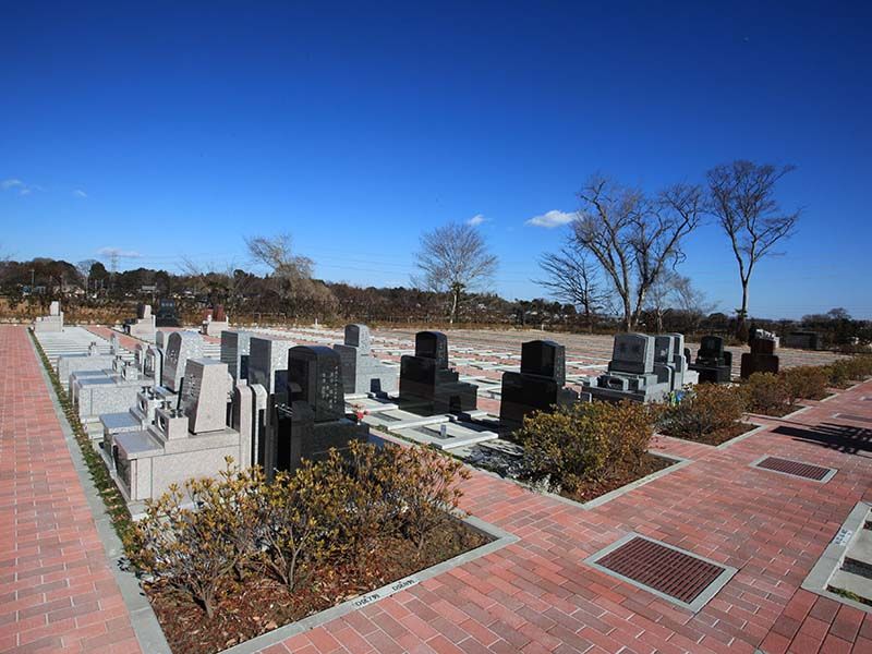 小江戸聖地霊園　日当たりがよく明るい園内