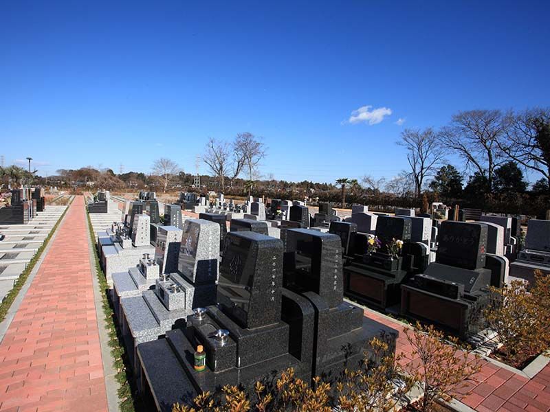 小江戸聖地霊園　洋型の墓石が建立