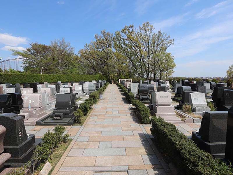 新ゆり天望の丘墓苑　緑あふれる苑内