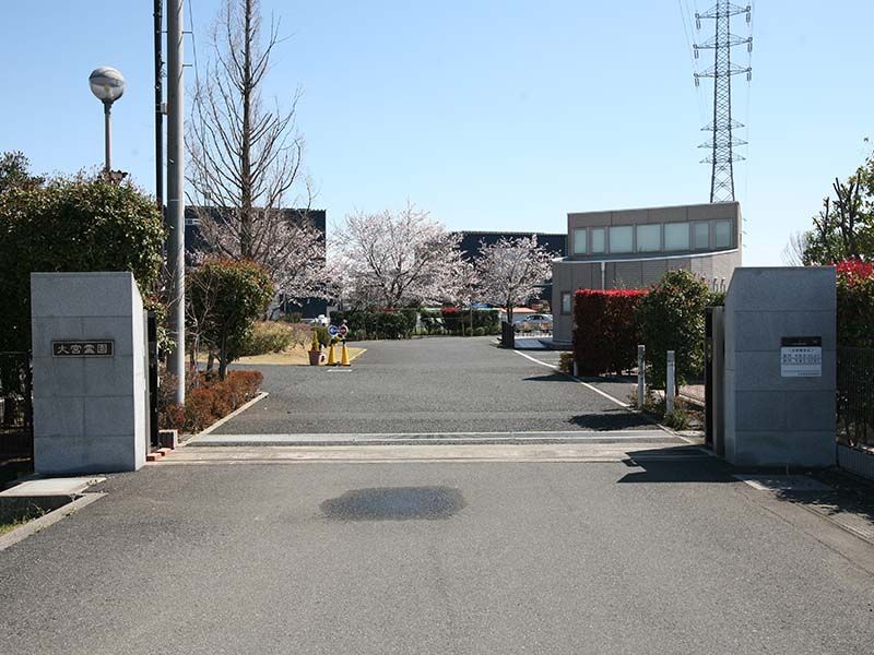大宮霊園　園内エントランス