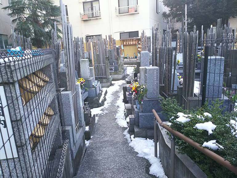 新馬場駅前浄苑