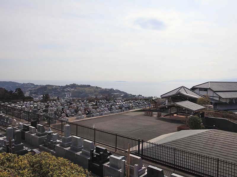 湯河原吉祥公園墓地　相模湾が一望できる立地
