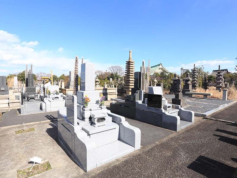 大本山 總持寺（総持寺）　開放感のある墓域