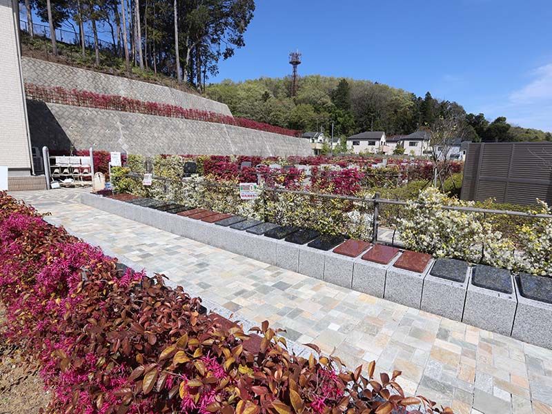 たきやま台墓苑　「永久の祈り」②