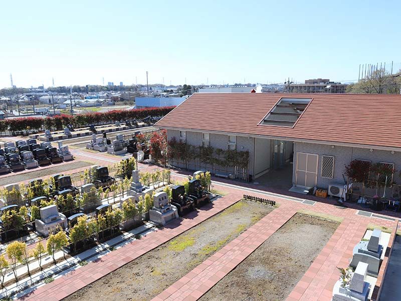 なごみの丘霊園　管理事務室は墓域と隣接