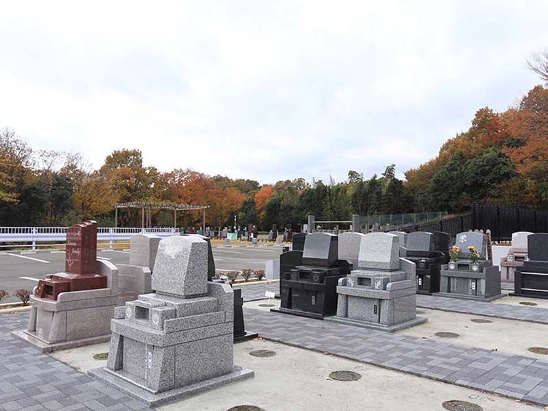 メモリアルパーク厚木ふるさとの丘　広々とした墓域