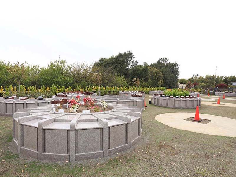 日本庭園陵墓 紅葉亭　樹木葬 天桜（サクラ）の区 １代契約個別供養墓