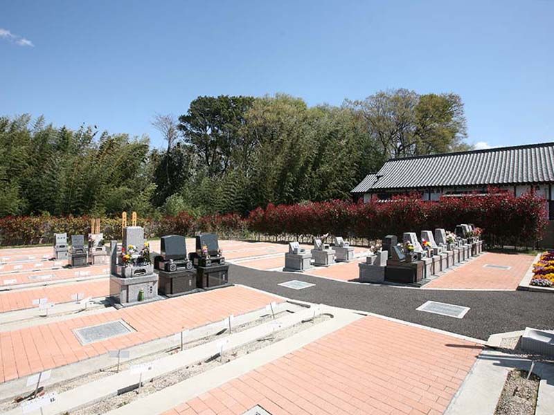 メモリアルパーク伊奈　自然に囲まれた墓域
