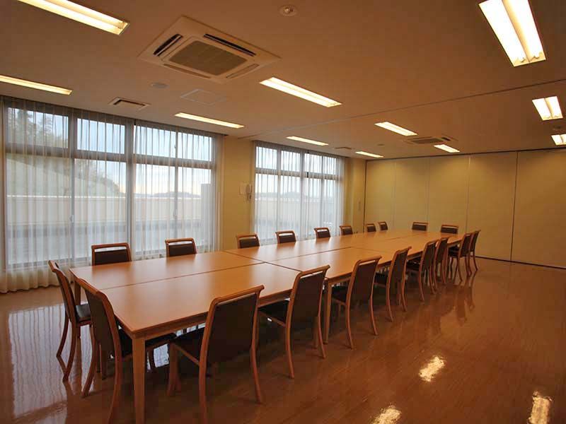 やすらぎの里 南葉山霊園　管理棟にある会食室