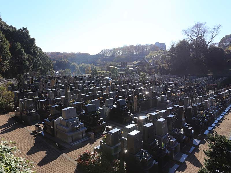 厚木森の里霊園　落ち着いた雰囲気の墓域