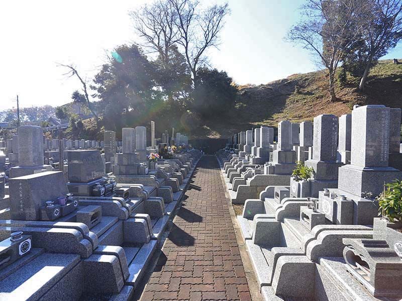 厚木森の里霊園　和・洋どちらの墓石も対応できる墓地