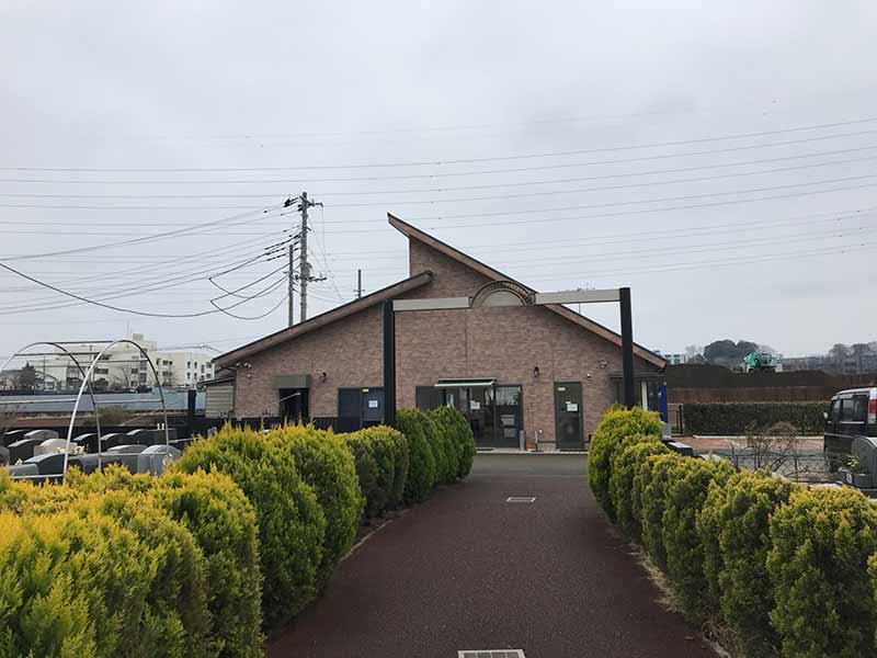 芝生の霊園あさか野　園内管理棟