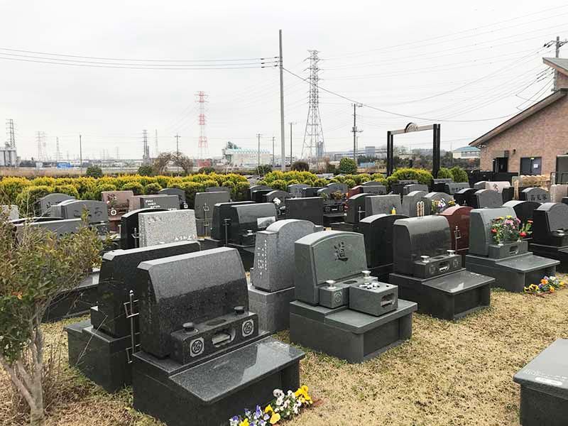 芝生の霊園あさか野　開放感ある園内