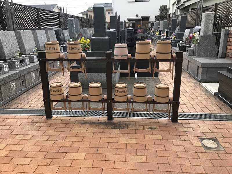 早稲田墓苑　参拝用具置き場