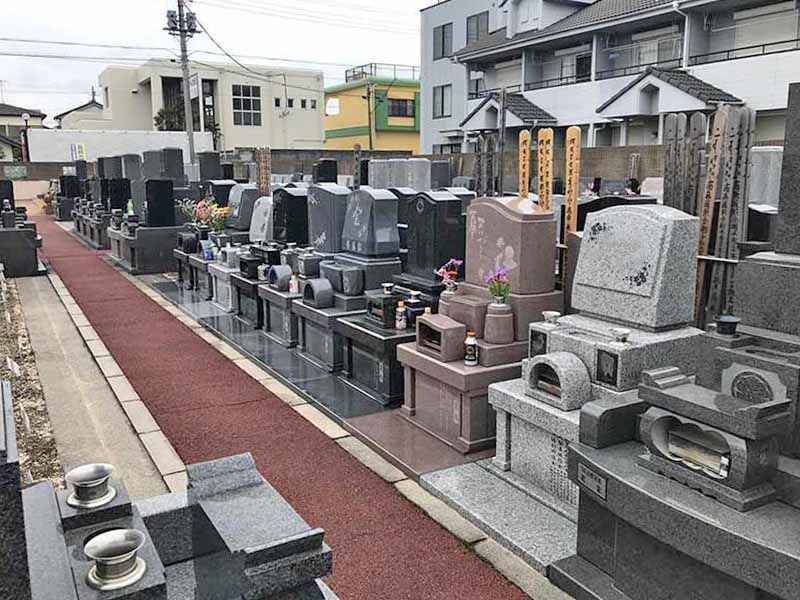 みずほ霊園　区画整理された墓域