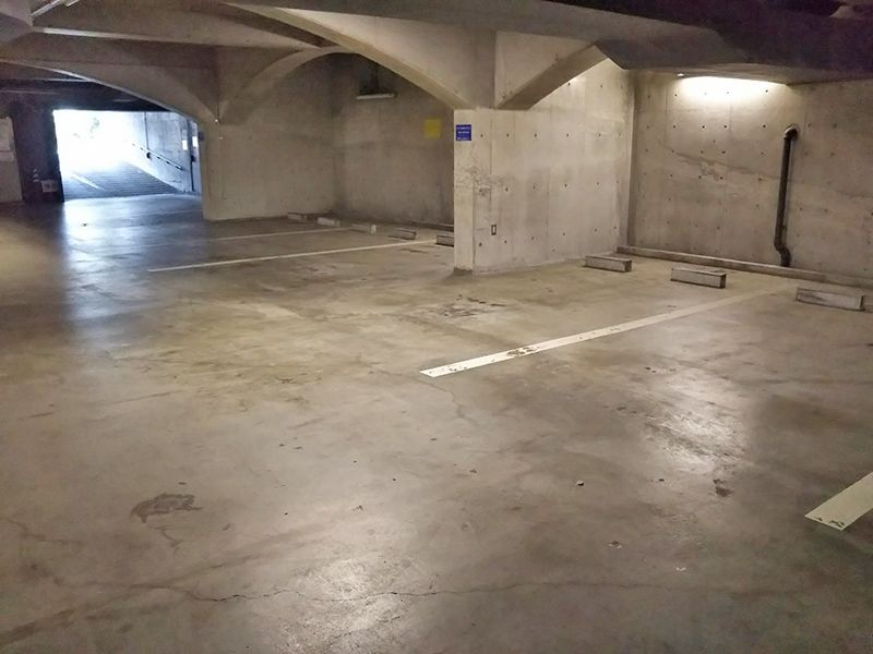 東京カテドラル納骨堂 高輪分室(クリプト高輪)　余裕のある駐車場