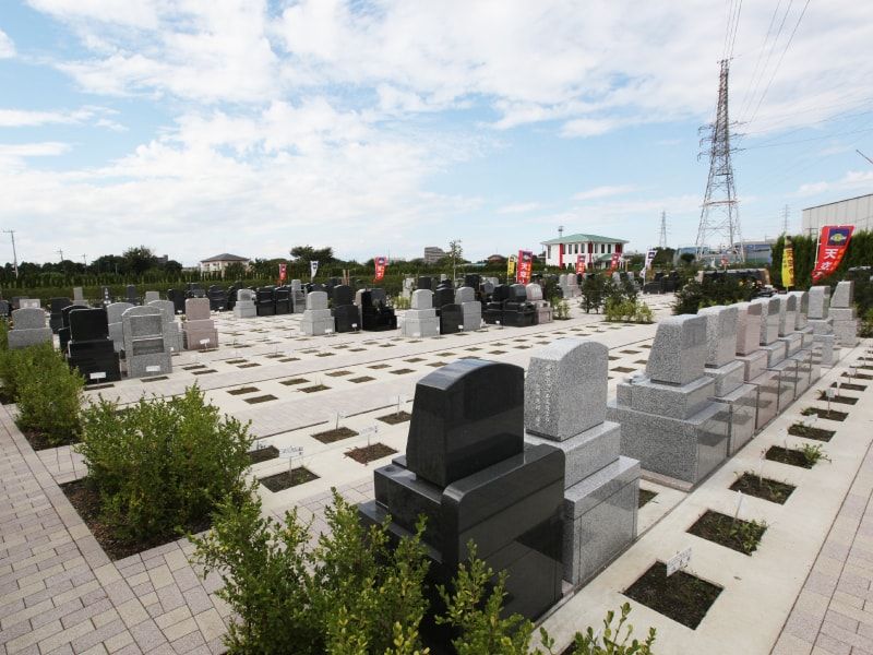 座間霊園 天空の郷　墓石間にゆとりがある「優雅墓所」