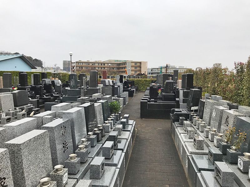 朝霞聖地霊園　一般墓所の和型・洋型墓石