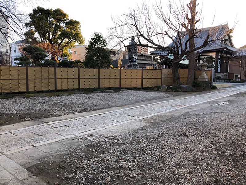 平等山 法田寺墓苑　駐車スペース