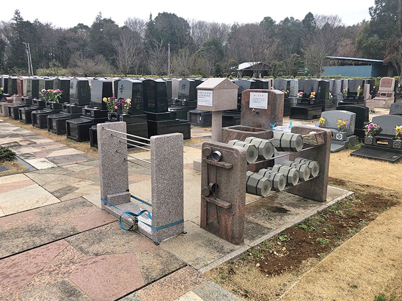 八千代悠久の郷霊園 永代供養墓　水汲み場と参拝道具