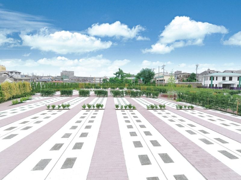 綾瀬蓼川霊園 天空の郷　墓石の間にゆとりがある「優雅墓所」