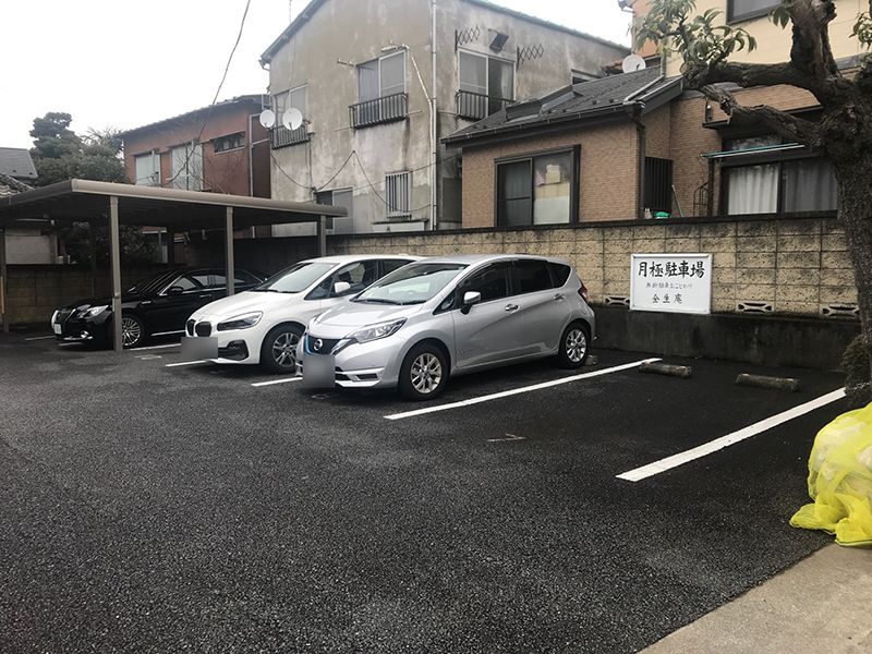 全生庵 観音霊苑 (納骨堂)　バリアフリー設計の駐車場