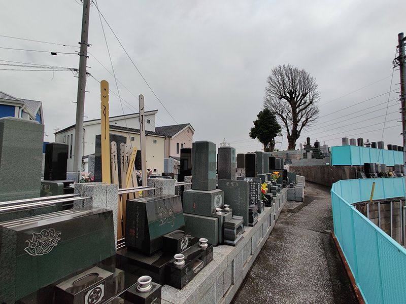 清水ヶ丘霊園 永代供養墓 紫雲陵　バリアフリーの参道