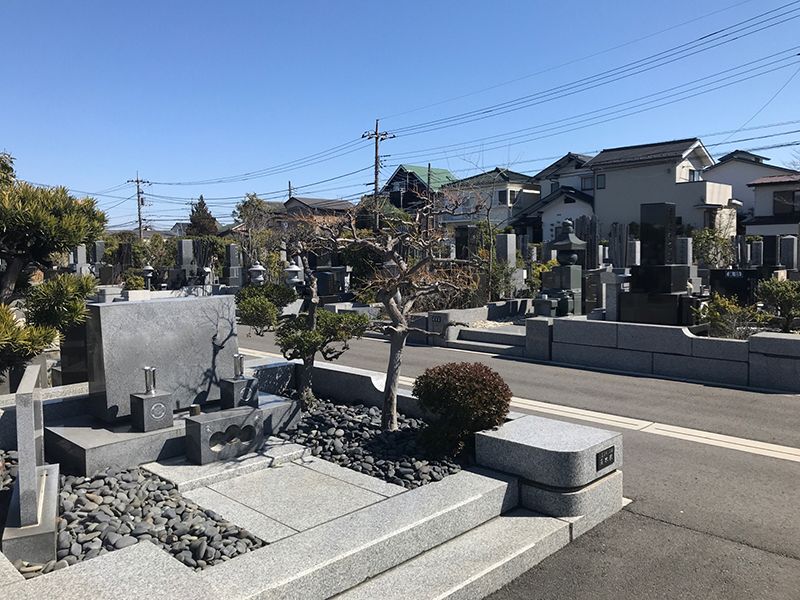 越谷霊廟　広い区画