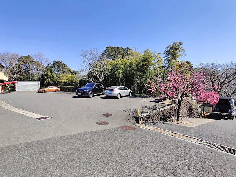つばき霊園　駐車スペース