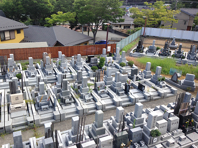 南多摩霊園　和型・洋型の墓石