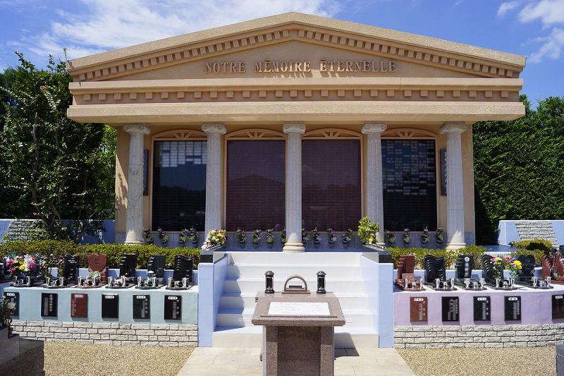 美原東ロイヤルメモリアルパーク　永代供養墓「メモワール神殿」