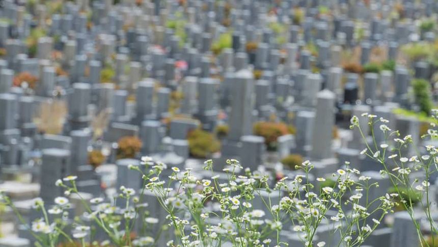 墓石の種類は300種類以上!定番墓石やおすすめ石材をピックアップ