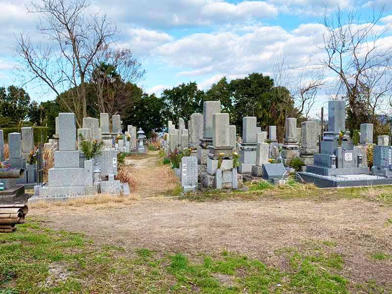 高松市営久通墓地