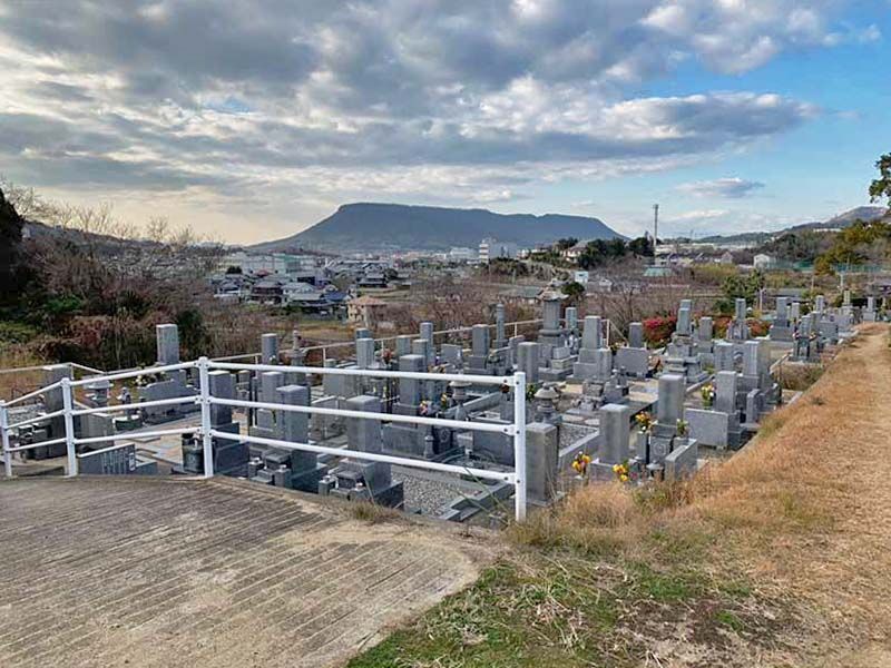 高松市営鐙田墓地