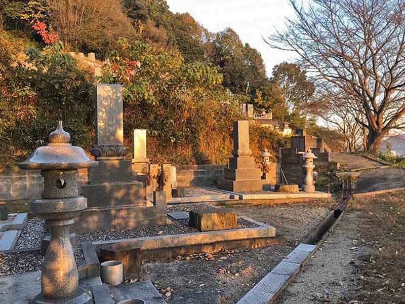 上原墓地