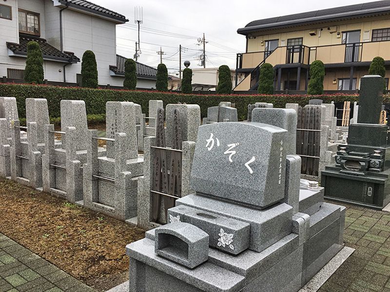 やすらぎ永久の碑　閑静な住宅街に佇む墓地