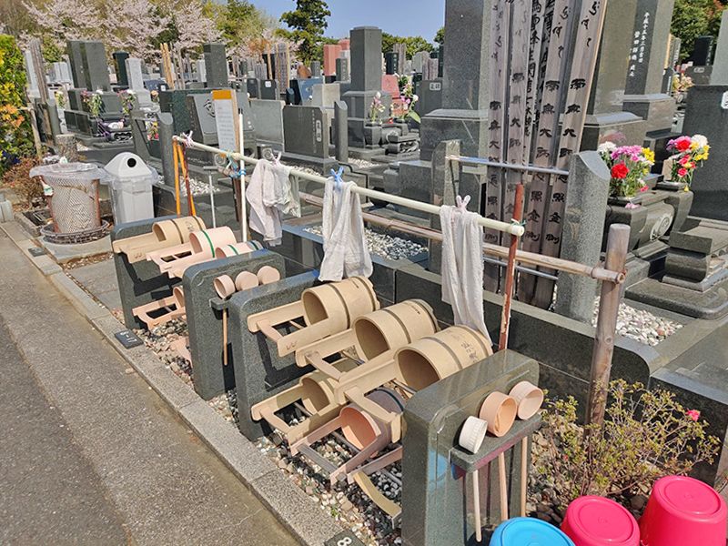 横浜聖地霊園　自由に使える桶や柄杓
