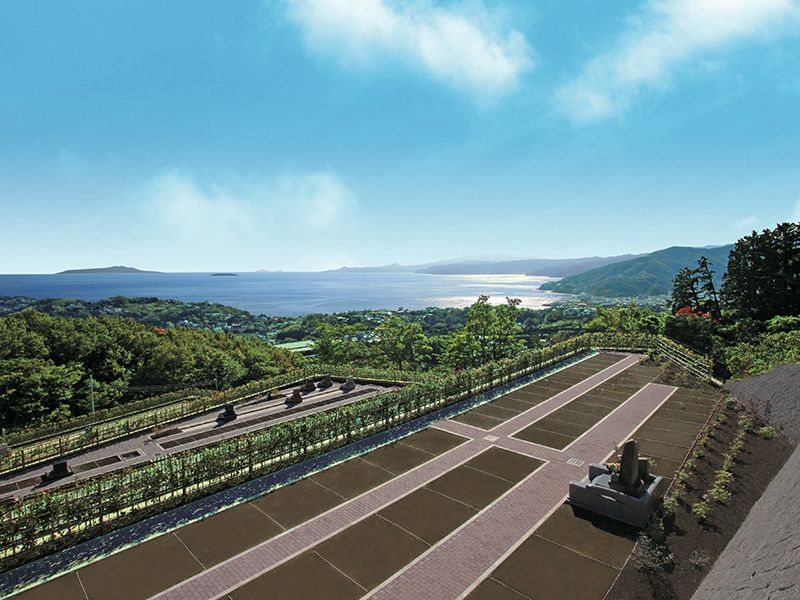 空と海 新・吉祥公園墓地　高台から一望できる相模湾