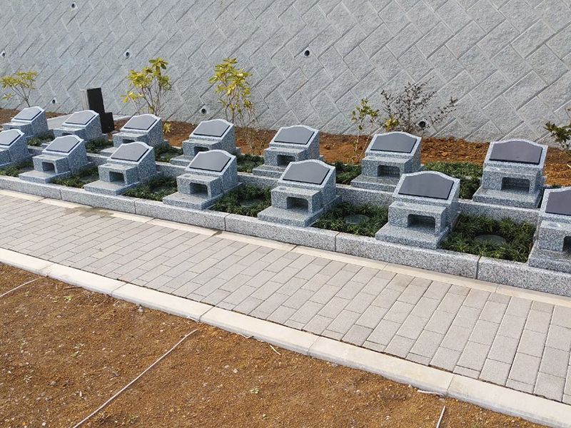 空と海 新・吉祥公園墓地　整備された参道