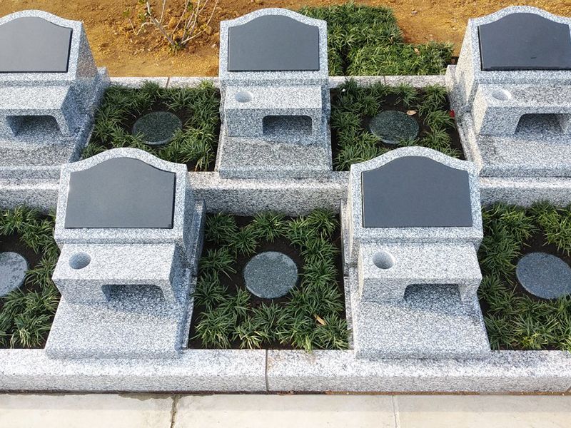 空と海 新・吉祥公園墓地　区画整理された「ペアーライフ」