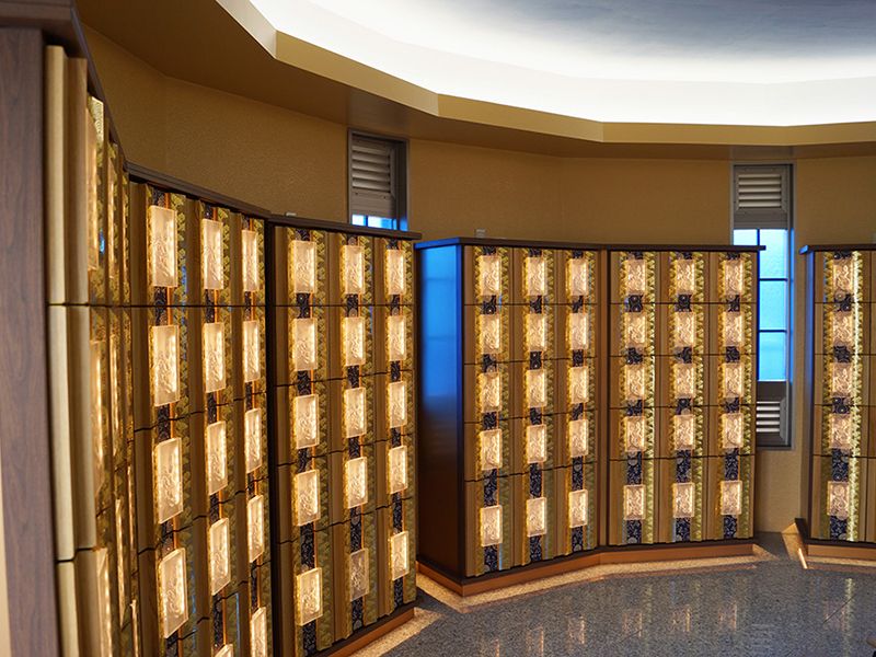 美原東ロイヤルメモリアルパーク　高級感のある納骨壇