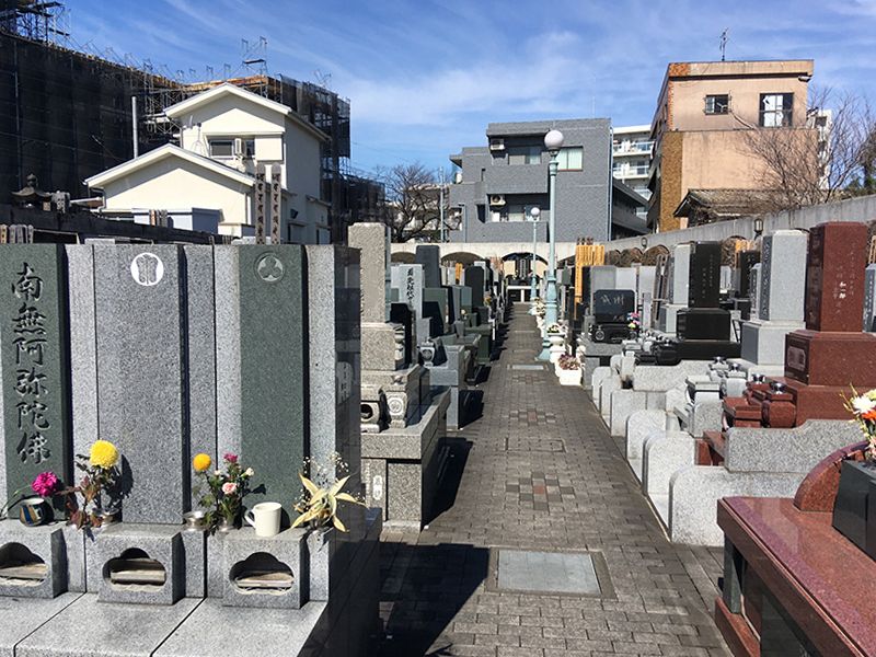 板橋向原浄苑　都会にある墓所の風景