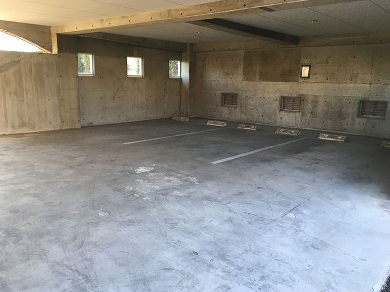 メモリアルガーデン調布 永代供養墓「悠久の丘」　バリアフリー設計の駐車場