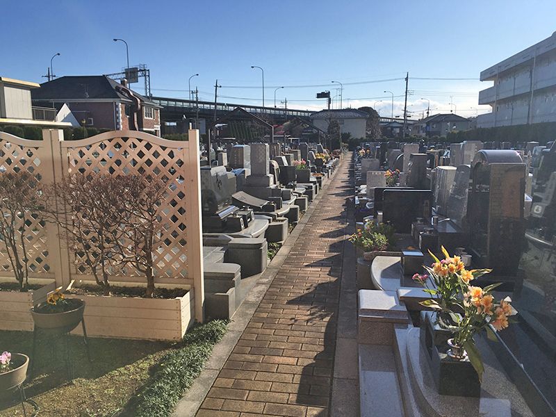 メモリアルガーデン調布 永代供養墓「悠久の丘」　日当り良い墓域