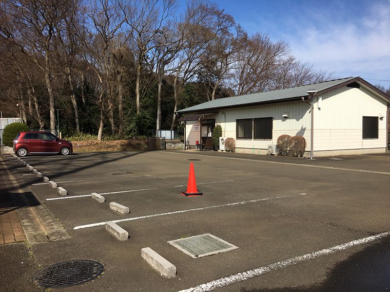 所沢欅聖地霊園　駐車場目の前に管理事務所