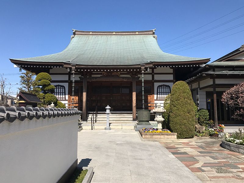 メモリアルガーデン新里　明るい雰囲気の法要施設