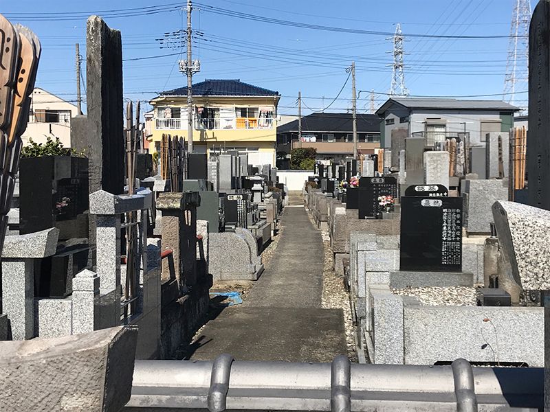 メモリアルガーデン新里　閑静な住宅街にある霊園